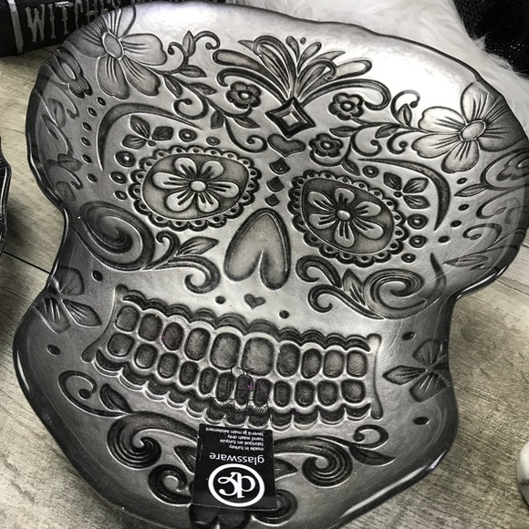Silver day of the dead skull head tray - Picture 4 of 6